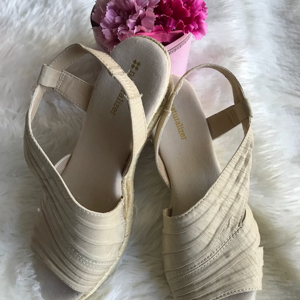 Naturalizer Wedge Sandals Size 8M